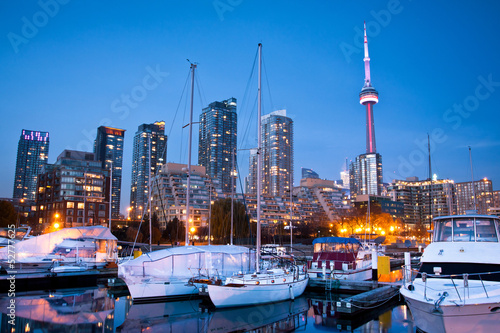 Canvas Print View of Toronto Yacht Club at Toronto harbor