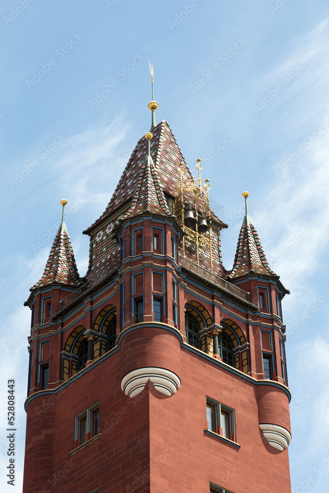 Fototapeta premium Tour de l'hôtel de ville - tuiles colorées et vernies