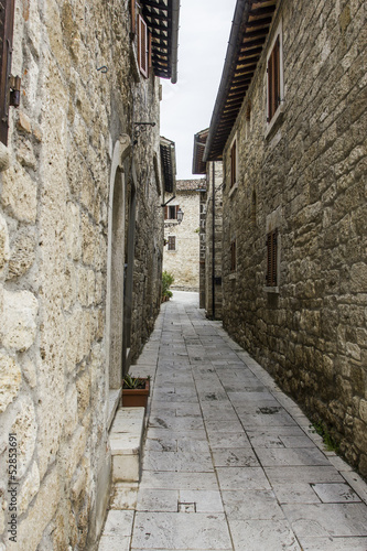 Fototapeta Naklejka Na Ścianę i Meble -  Castel Trosino - Ascoli Piceno