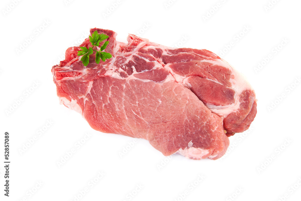 côtelette de porc crue isloée sur fond blanc côtelette de porc crue isloée sur fond blanc