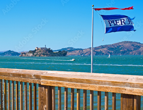 Foto Alcatraz Island from Pier 39 in San Francisco California USA