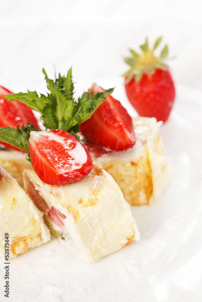 Sweet rolls with strawberry Sweet rolls with strawberry