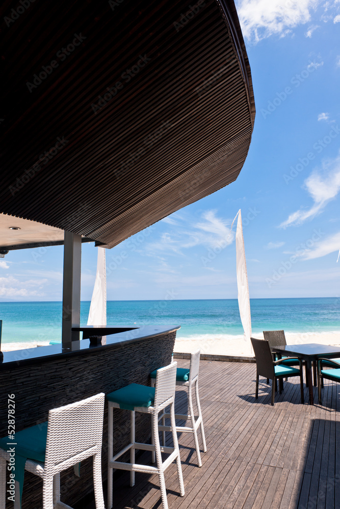 Fototapeta premium Bar overlooking the ocean