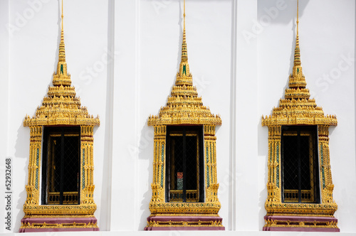 Tableau sur toile Royal patheism windows in Roayl Palace, Thailand