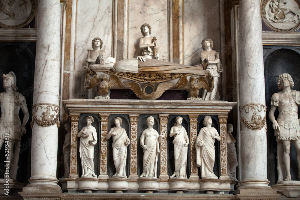 Fototapeta premium Wall tombs in Santi Giovanni e Paolo, Venice,