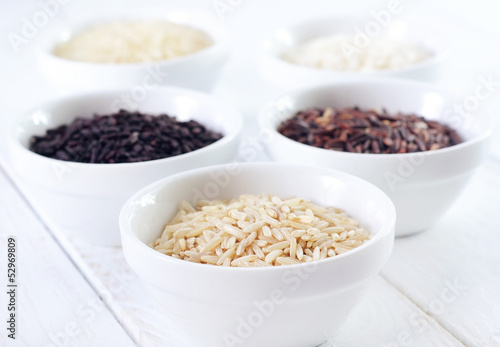 Different kind of raw rice, raw rice in the white bowls
