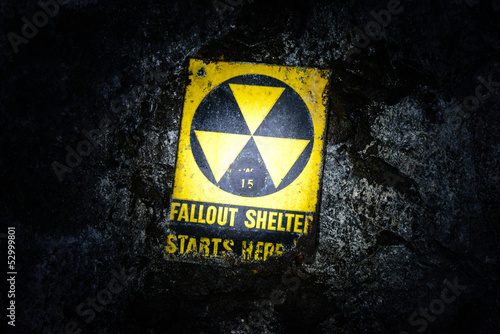 Obraz na płótnie Underground Fallout Shelter