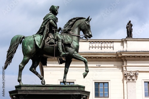Tablou pe pânză Statue équestre de Frédéric le Grand (Unter den linden, Berlin)