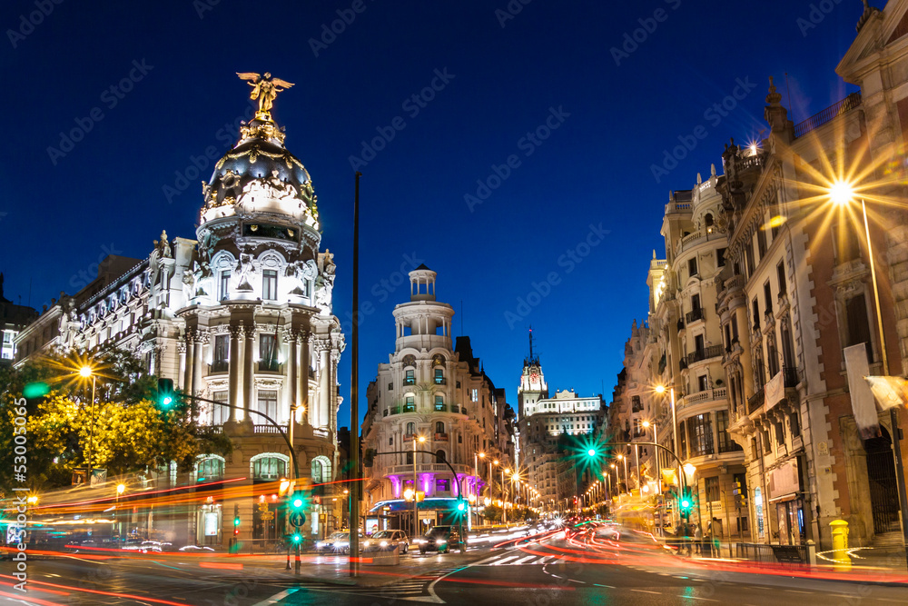 Fototapeta premium Gran Via w Madrycie, Hiszpania, Europa.