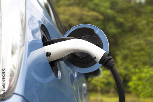 Charging of an electric car © Tom Wang