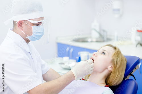 young girl visit to the dentist
