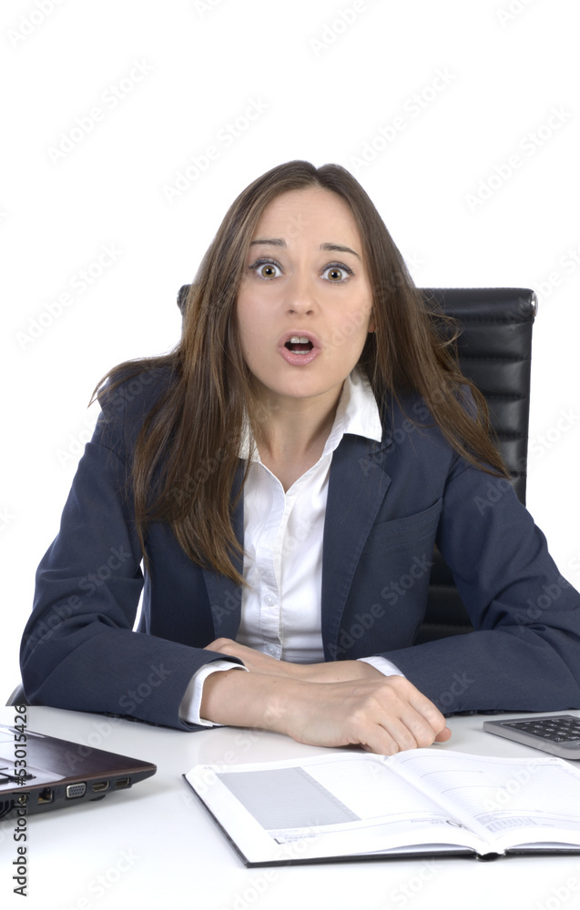 Junge Geschäftsfrau hat Ärger im Büro Junge Geschäftsfrau hat Ärger im Büro