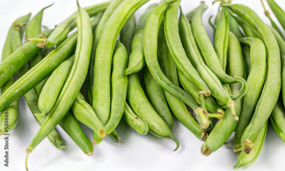 A group of fresh green beans