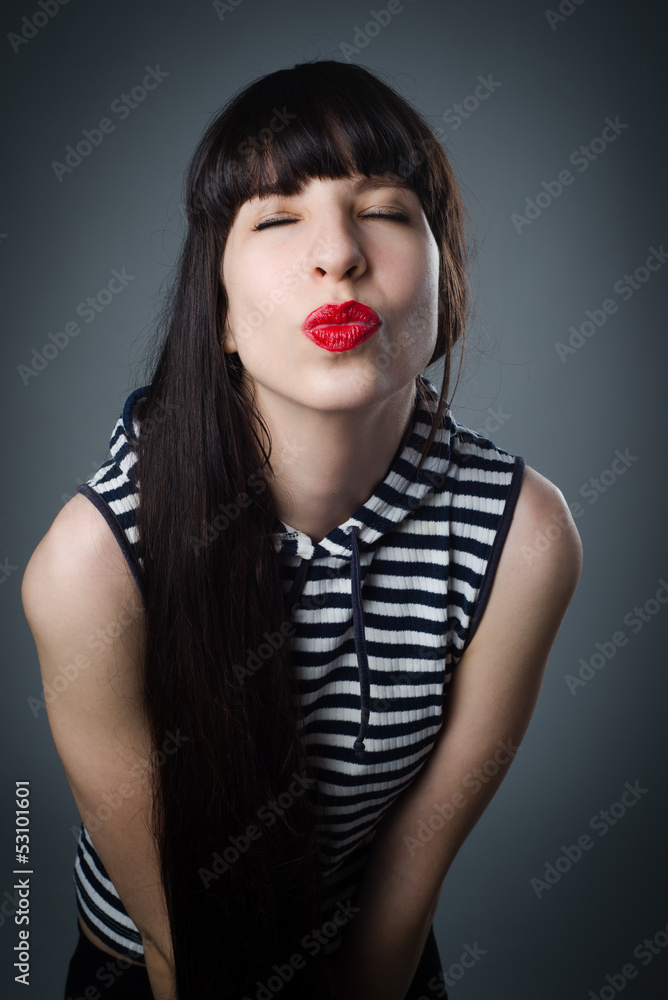 Kiss the girl Kiss the girl