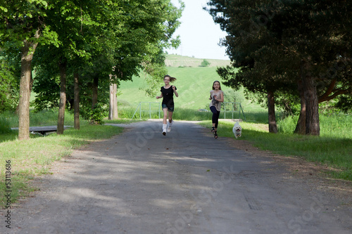 Wallpaper Mural Girlfriends Torontodigital.ca