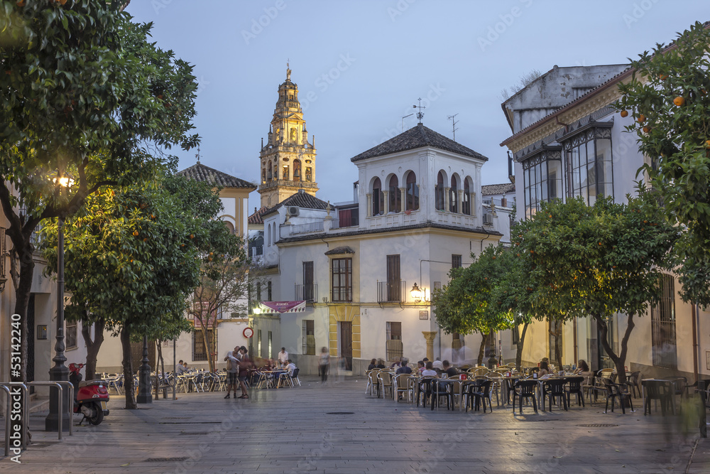 Calle de la judería y mezquita de Córdoba - España