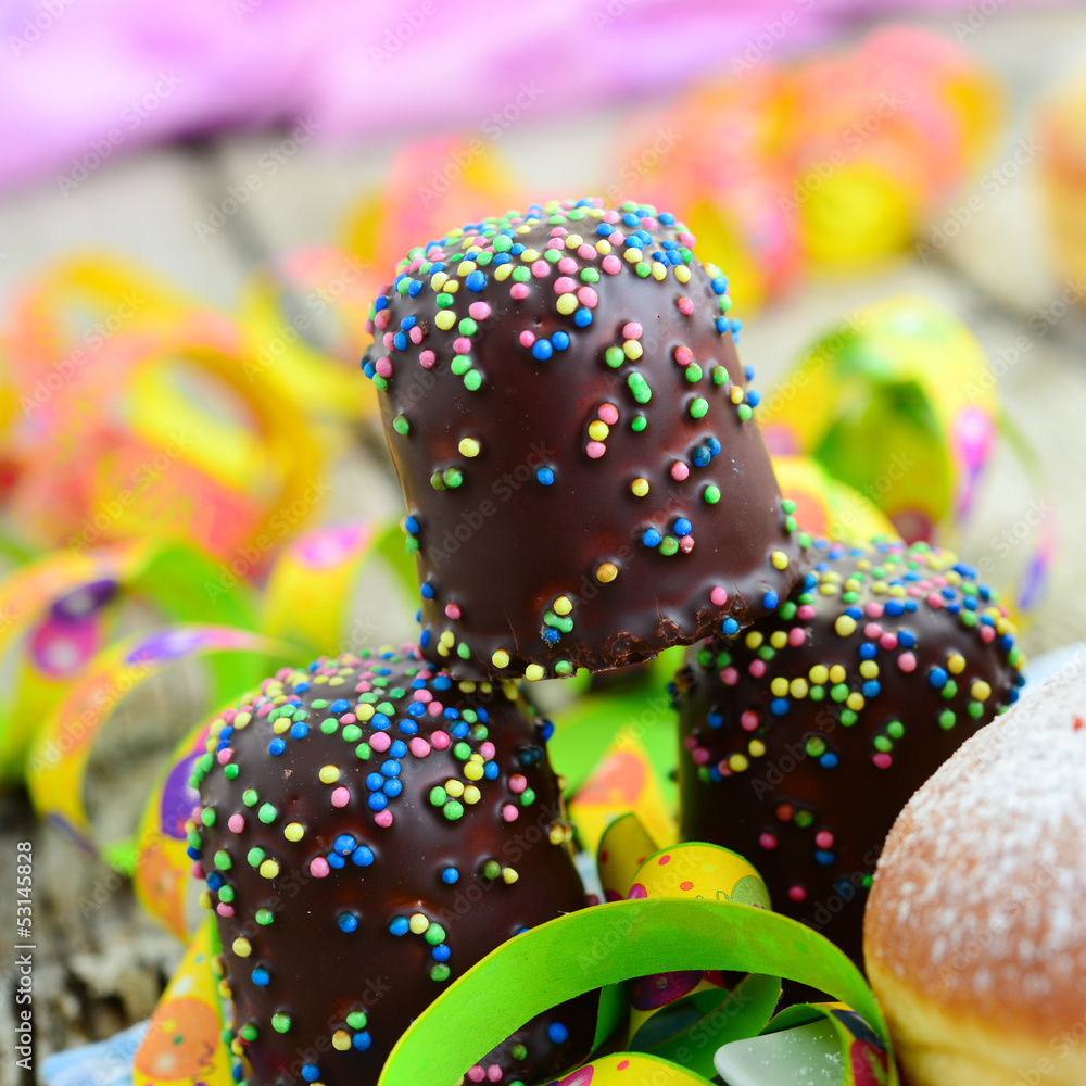 Faschingszeit - Mohrenköpfe Stock-Foto | Adobe Stock