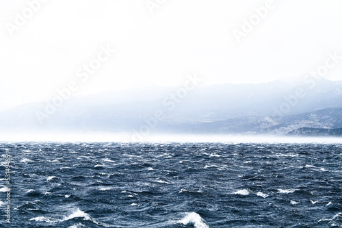 Foto Raging sea with furious waves