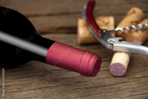 Wein, Korkenzieher und Korken - Wine, corkscrew and cork