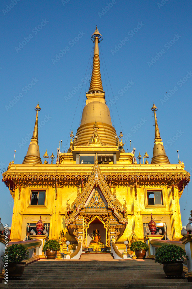 Naklejka premium Castle of buddhism in Thailand'temple