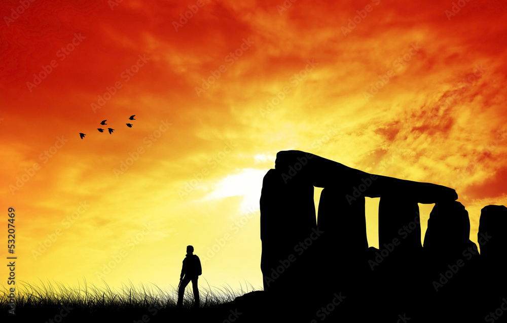 Fototapeta premium Stonehenge silhouette at sunset