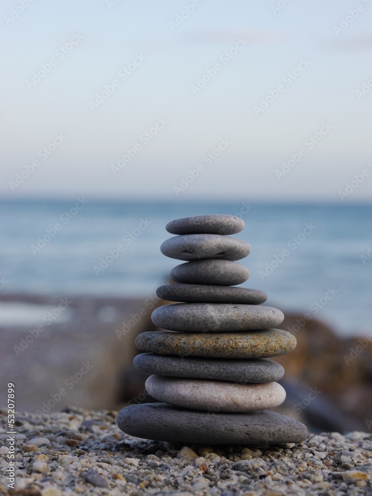 Fototapeta premium pepple balance beach