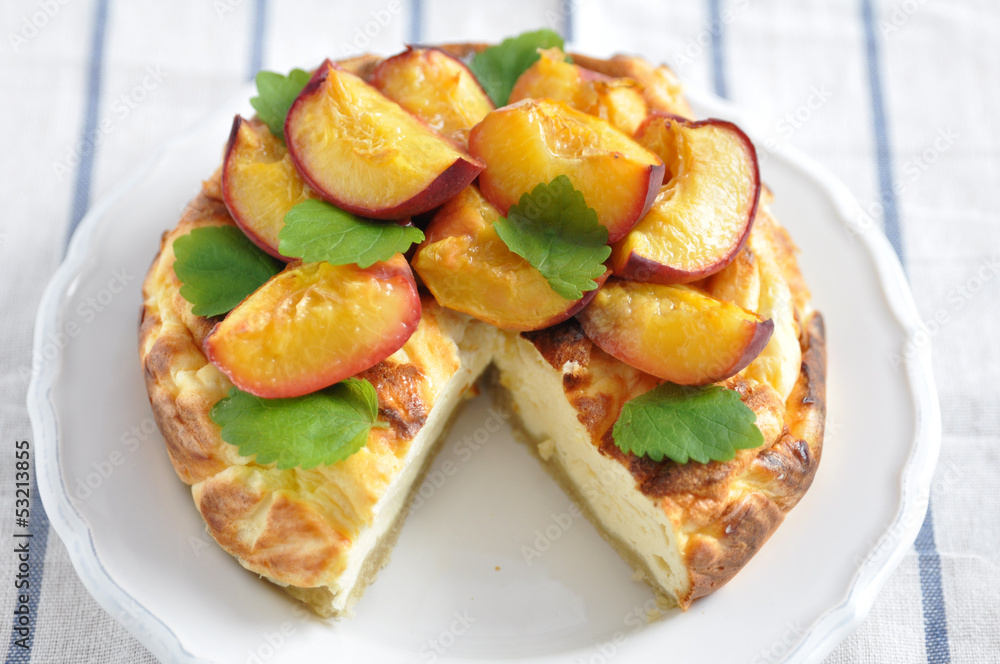 Käsekuchen mit Aprikosen Käsekuchen mit Aprikosen