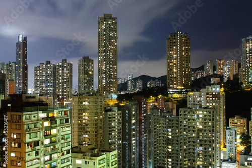 Apartment building in Hong Kong © leungchopan