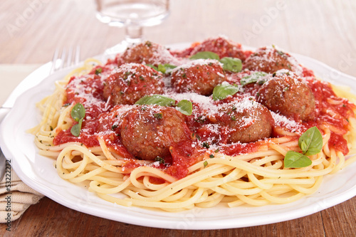 spaghetti with meatballs and parmesan