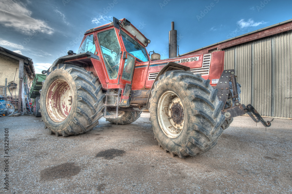 Fototapeta premium traktor hdr 4