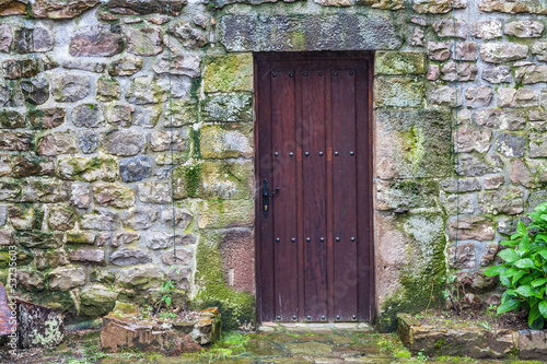 Old door © Javi Martin