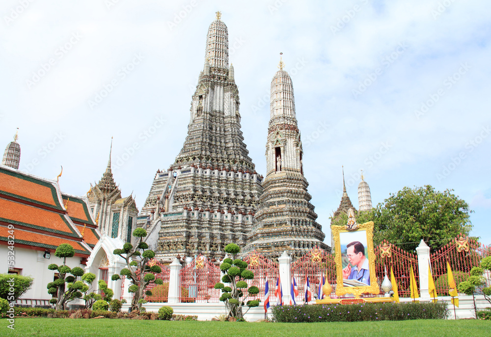 Huge and largest pagoda of temple Wat Arun in Bangkok