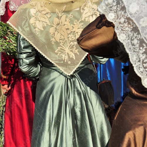 Obraz na plátně TRADITIONS PROVENCALES EN PAYS D'ARLES