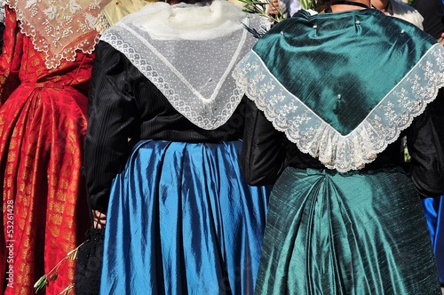 Fototapeta TRADITIONS PROVENCALES EN PAYS D'ARLES