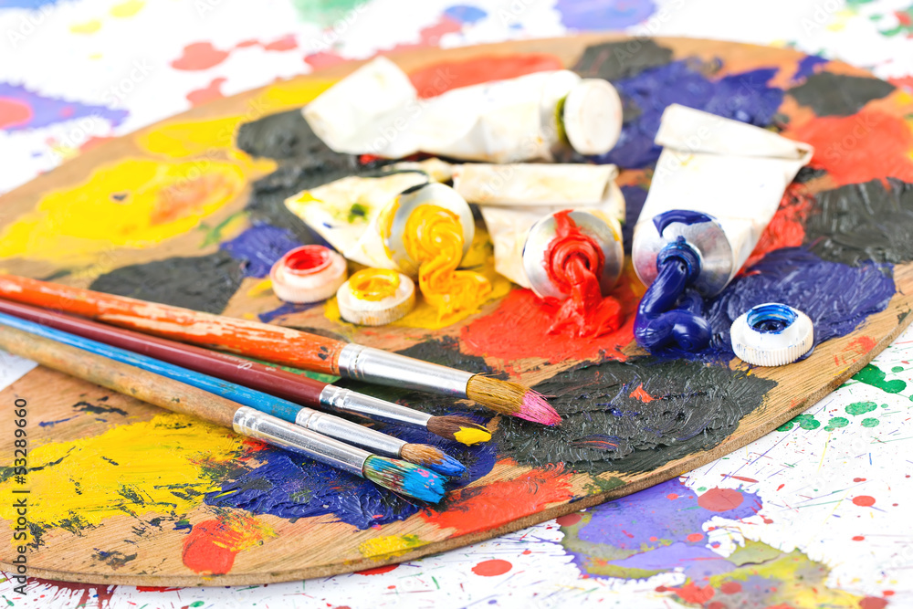 Obraz premium Paints and brushes