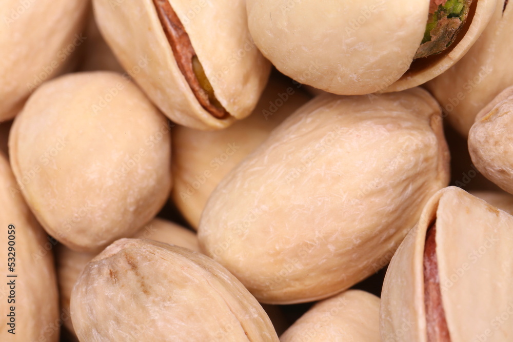 Fototapeta premium shelled pistachio close-up