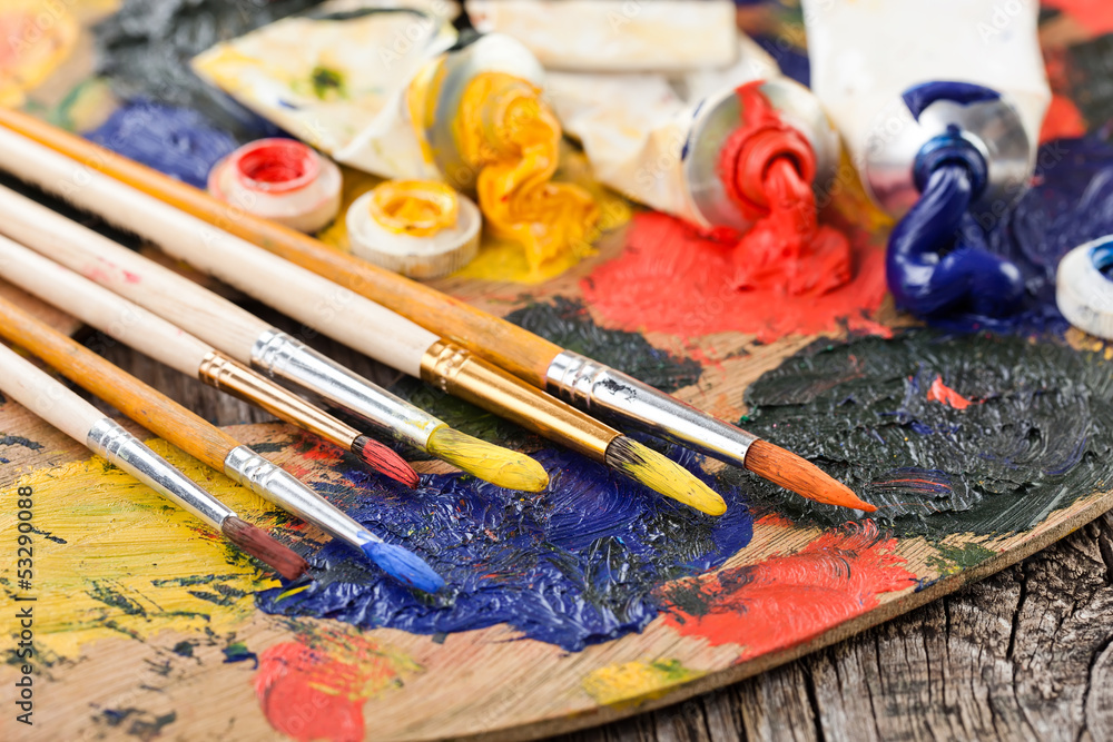 Fototapeta premium Paints and brushes