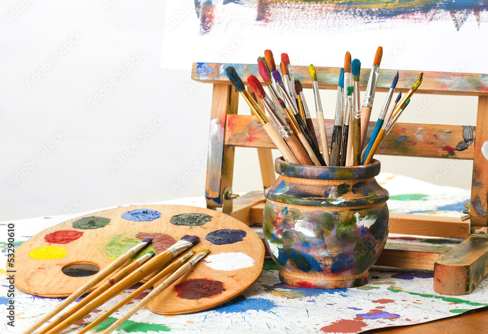 Obraz premium Paints and brushes
