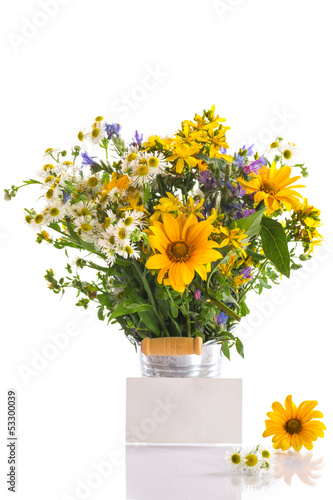 Fototapeta Naklejka Na Ścianę i Meble -  bouquet of summer flowers