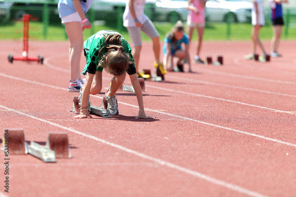 Obraz premium Przygotowanie do biegu, lekkoatletyka.