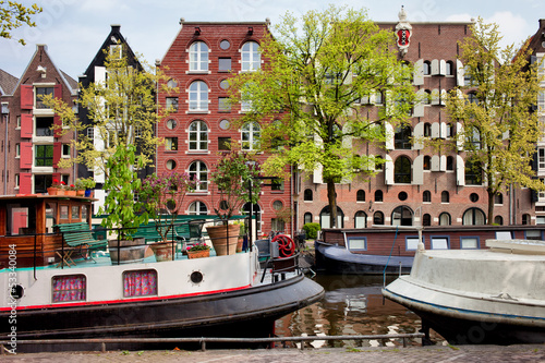 Photography Houseboats and Houses on Brouwersgracht Canal in Amsterdam