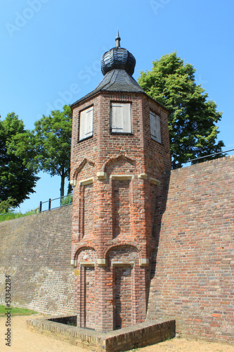 Historische Stadtmauer und Wächtertürmchen Rees photo