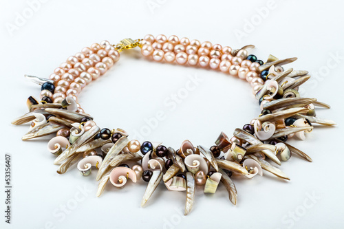 natural pearls and shells necklace