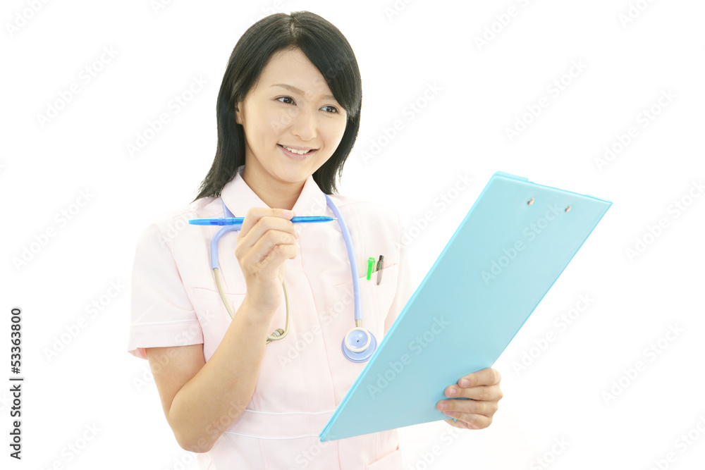 笑顔の看護士