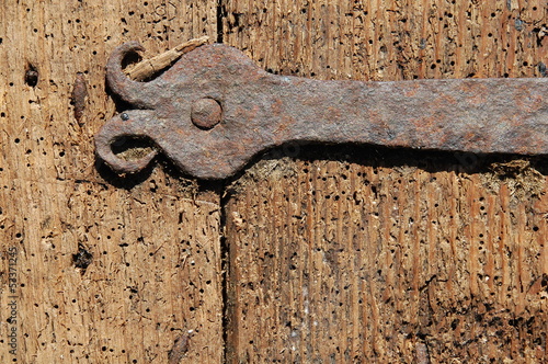 Holzbrett mit Beschlag