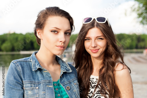 Group of young people © Kaponia Aliaksei