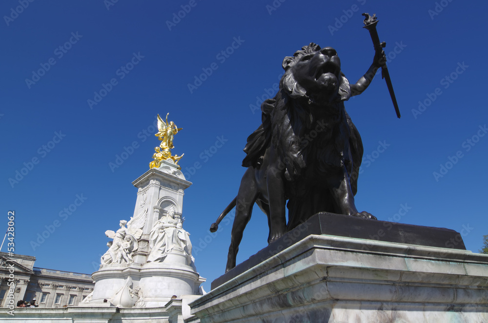 Victoria Memorial Of Buckingham Palace