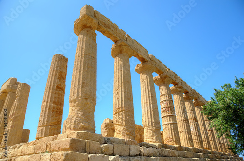 Colonnade of Hera  Juno  temple in Agrigento. Sicily  Italy