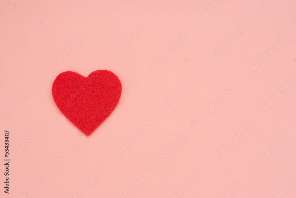 Herz auf rosa Hintergrund