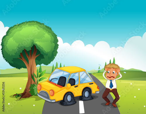 A car bumping the tree at the road
